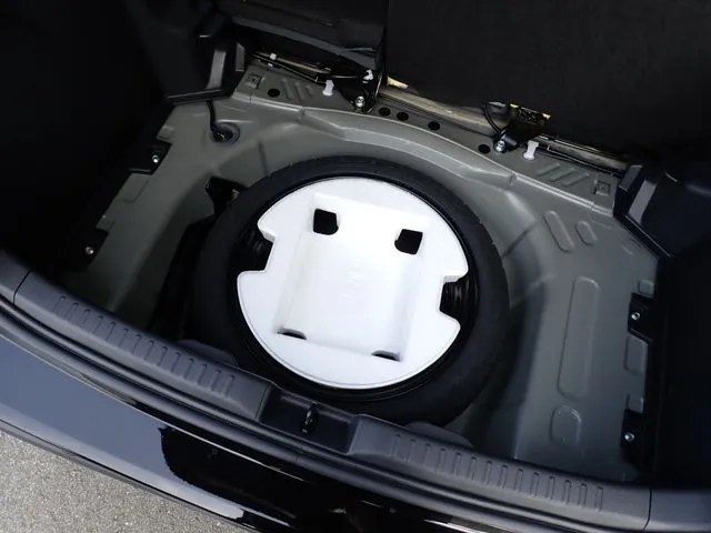 ヤリス（トヨタ）の車両写真