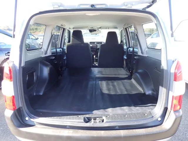 トヨタ　プロボックスバン　４ＷＤ