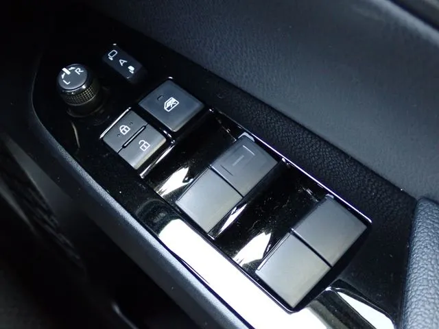 トヨタ　プリウス