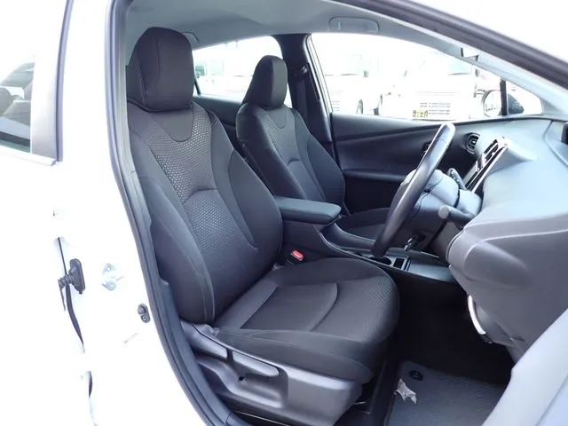 トヨタ　プリウス