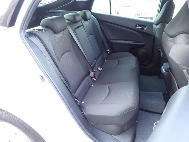 トヨタ　プリウス