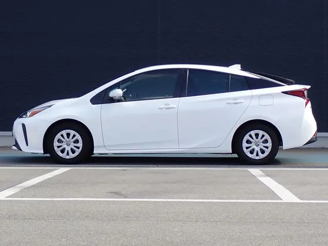 トヨタ　プリウス