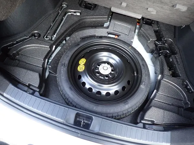 トヨタ　プリウス