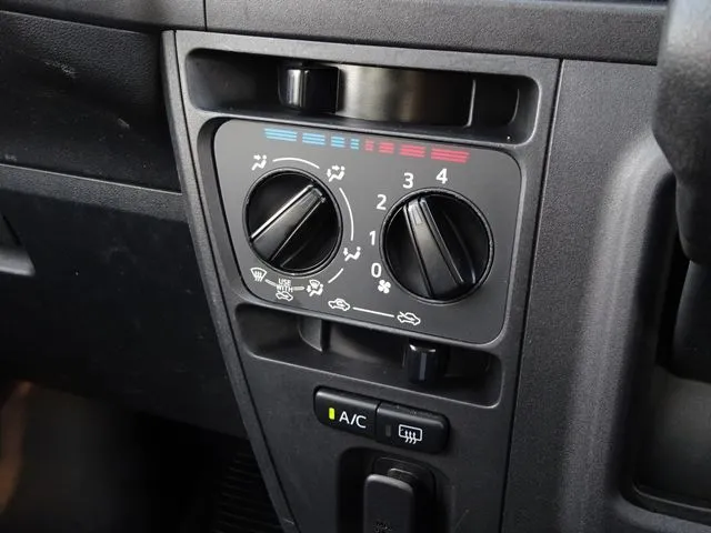 ダイハツ　ハイゼットカーゴ