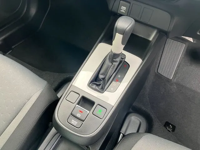 ホンダ フィット e:HEV 4WD