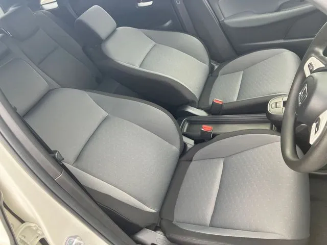 ホンダ フィット e:HEV 4WD