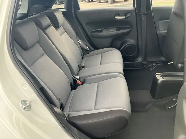 ホンダ フィット e:HEV 4WD