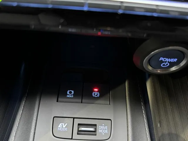 ハリアー ハイブリッド(トヨタ)の車両写真