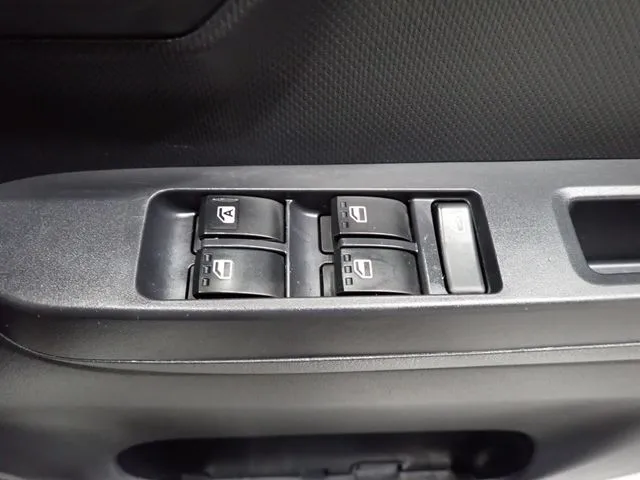 ダイハツ　ミラ　イース