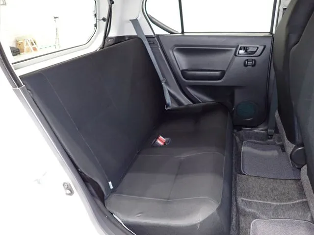 ダイハツ　ミラ　イース