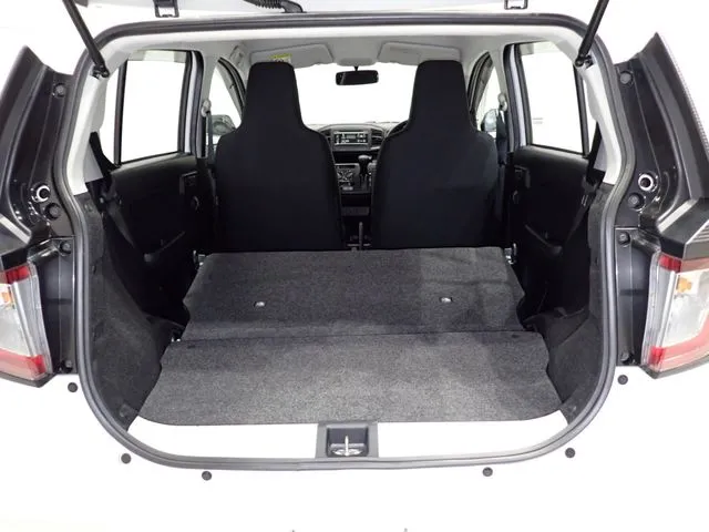 ダイハツ　ミラ　イース