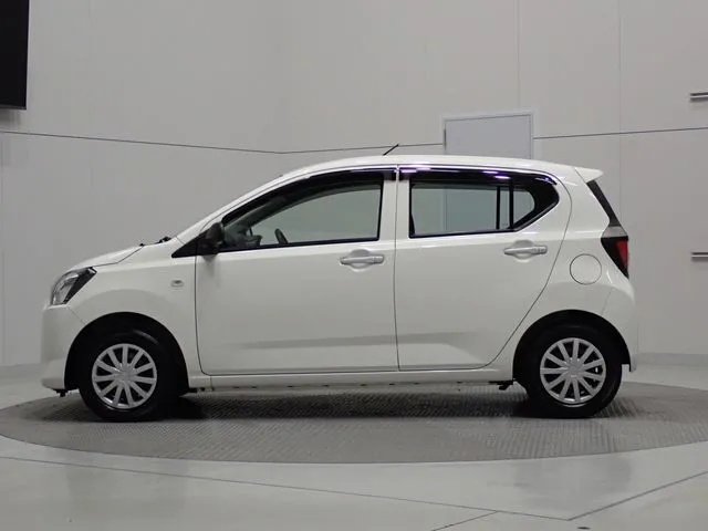 ダイハツ　ミラ　イース