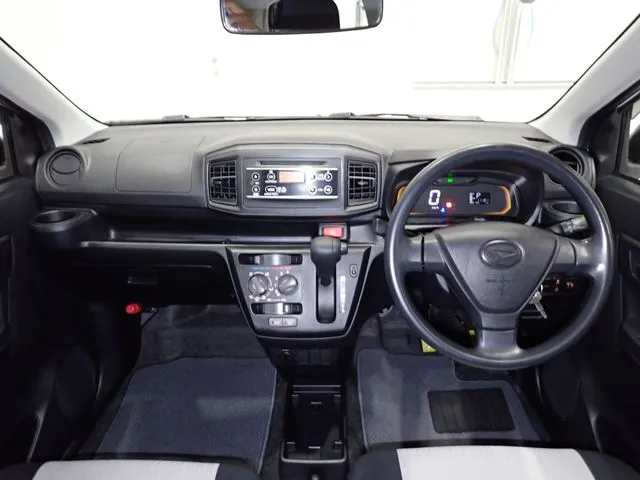 ダイハツ　ミラ　イース