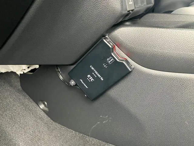 ホンダ　フィット　４ＷＤ