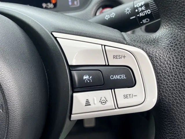 ホンダ　フィット　４ＷＤ