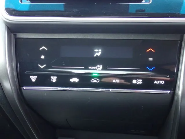 グレイス ハイブリッド(ホンダ)の車両写真