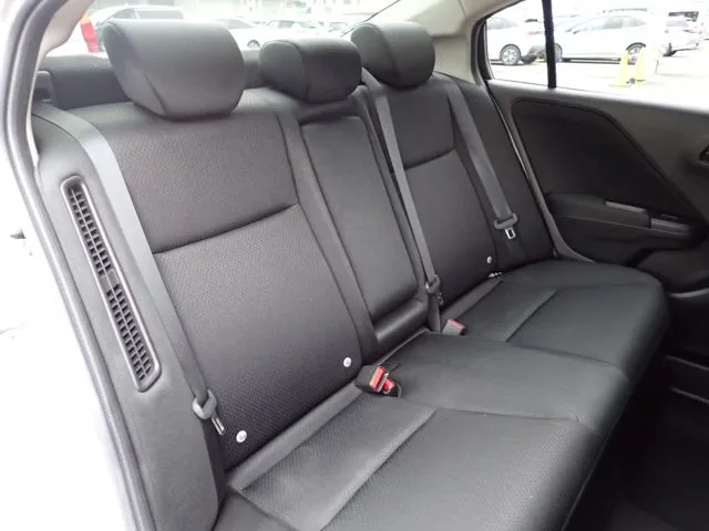 グレイス ハイブリッド(ホンダ)の車両写真