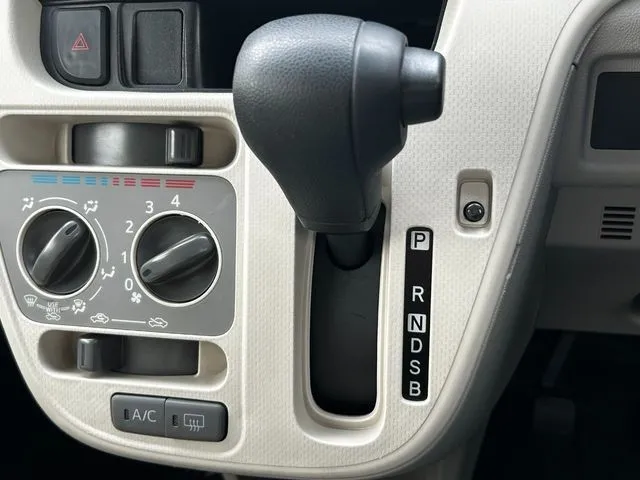 ムーヴ(ダイハツ)の車両写真