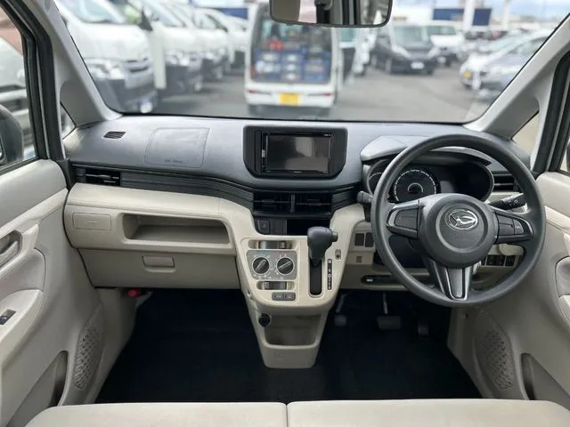 ムーヴ(ダイハツ)の車両写真