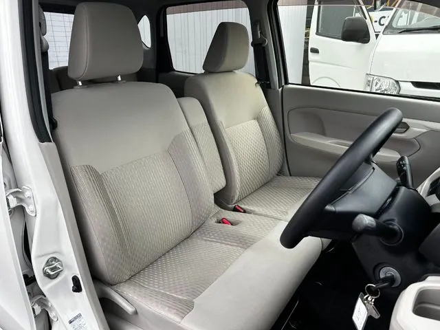 ムーヴ(ダイハツ)の車両写真