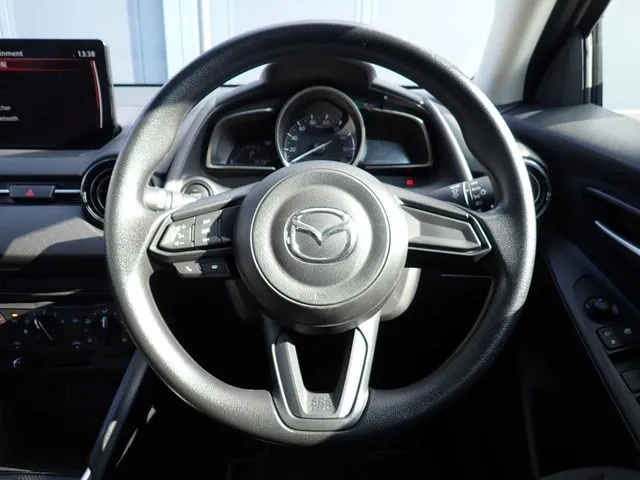 MAZDA2(マツダ)の車両写真