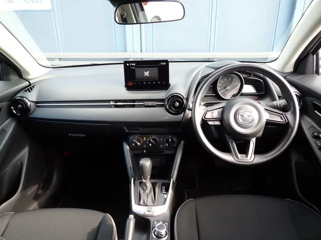 MAZDA2(マツダ)の車両写真