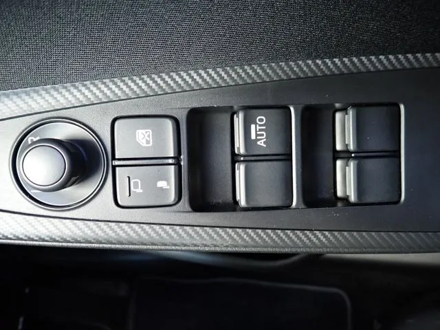 MAZDA2(マツダ)の車両写真