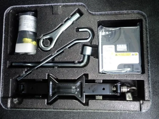 ダイハツ　トール