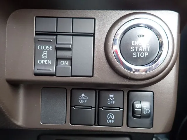 ダイハツ　トール