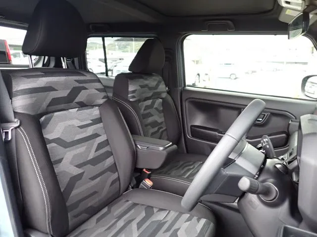 タフト(ダイハツ)の車両写真