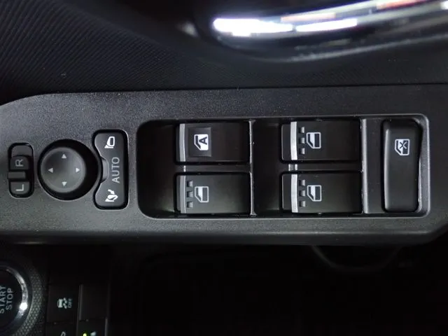 タフト(ダイハツ)の車両写真