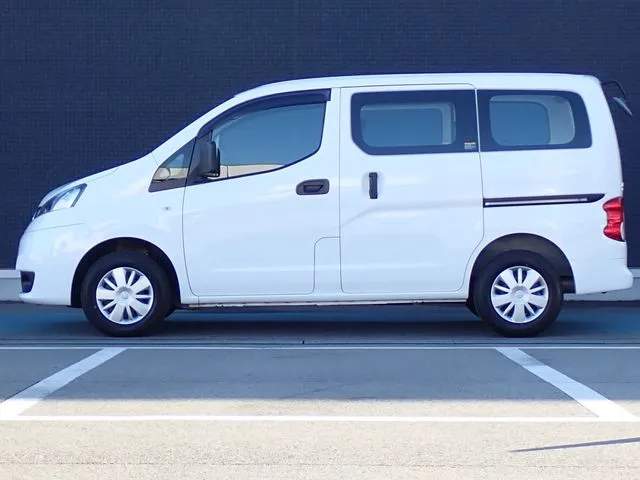 ＮＶ２００バネットバン（ニッサン）の車両写真
