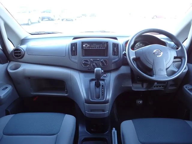 ＮＶ２００バネットバン（ニッサン）の車両写真