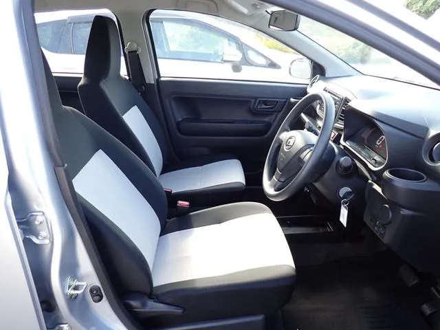 ダイハツ ミラ イース