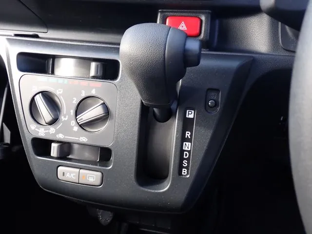 ダイハツ ミラ イース