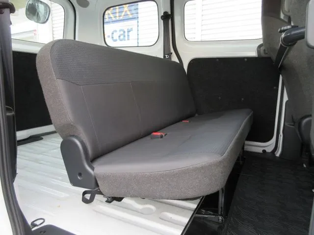 NV200バネットバン 4WD(ニッサン)の車両写真