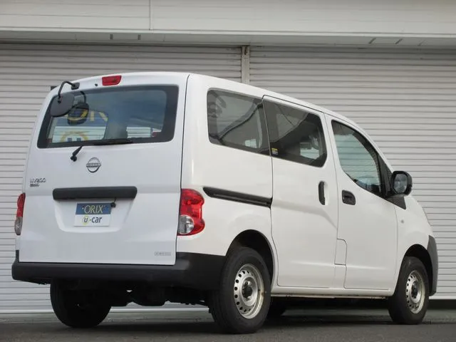 NV200バネットバン 4WD(ニッサン)の車両写真