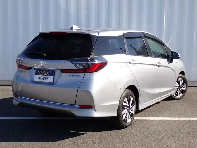 シャトル ハイブリッド(ホンダ)の車両写真