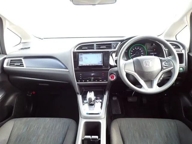 ホンダ シャトル ハイブリッド