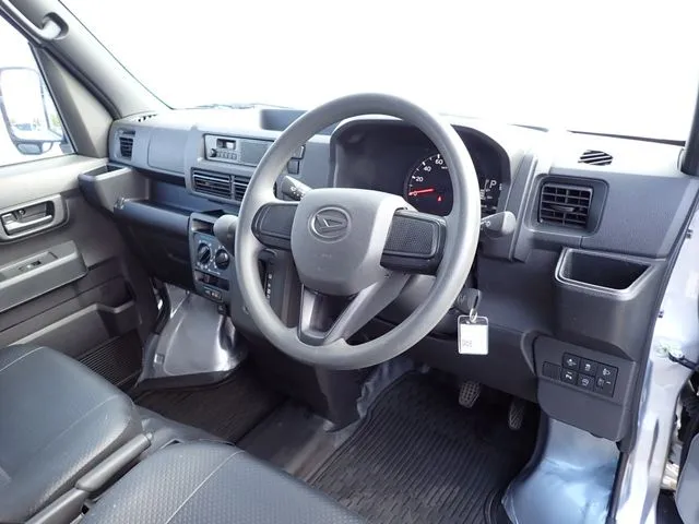 ハイゼットカーゴ(ダイハツ)の車両写真