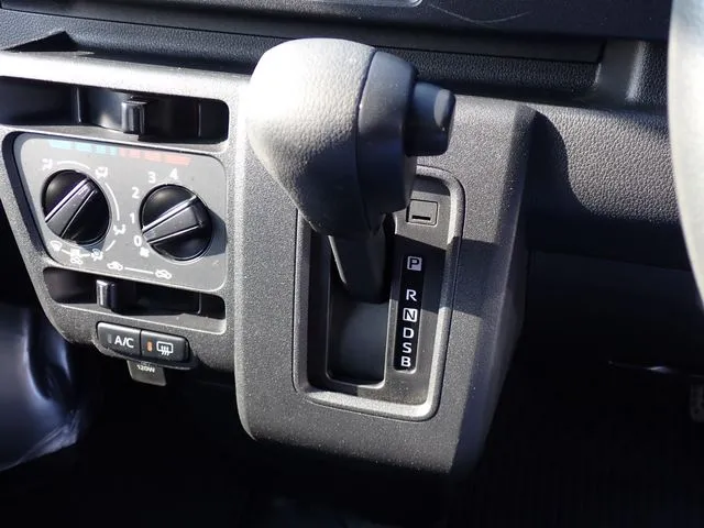 ハイゼットカーゴ(ダイハツ)の車両写真