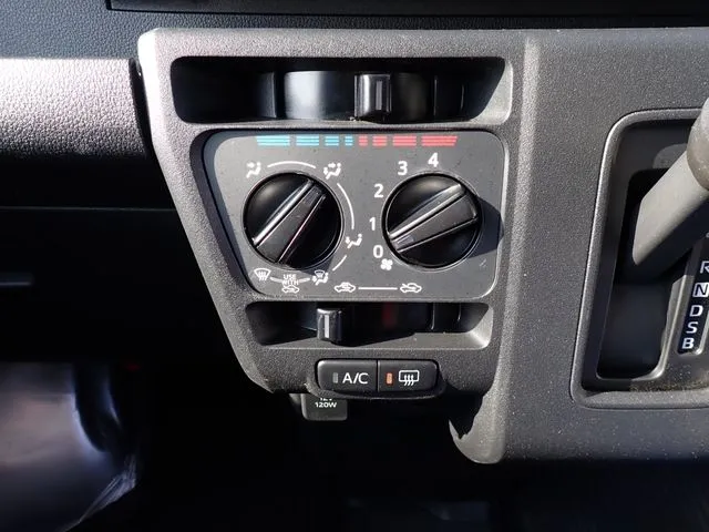 ハイゼットカーゴ(ダイハツ)の車両写真