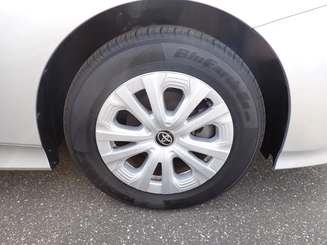 トヨタ プリウス