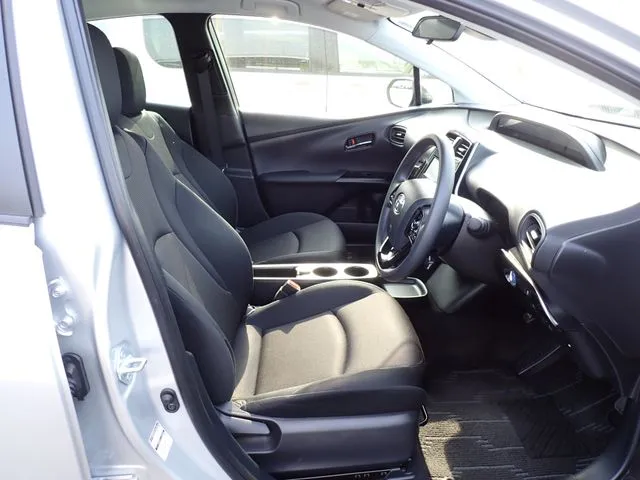 トヨタ プリウス