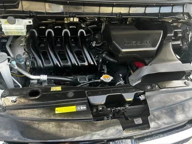 ニッサン　セレナ　Ｓハイブリッド　４ＷＤ