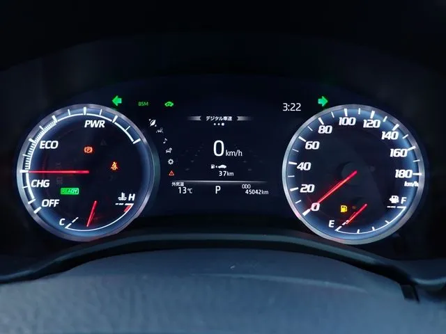 トヨタ　クラウン　セダン　ハイブリッド