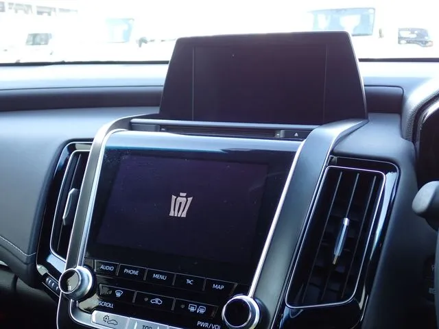 トヨタ　クラウン　セダン　ハイブリッド