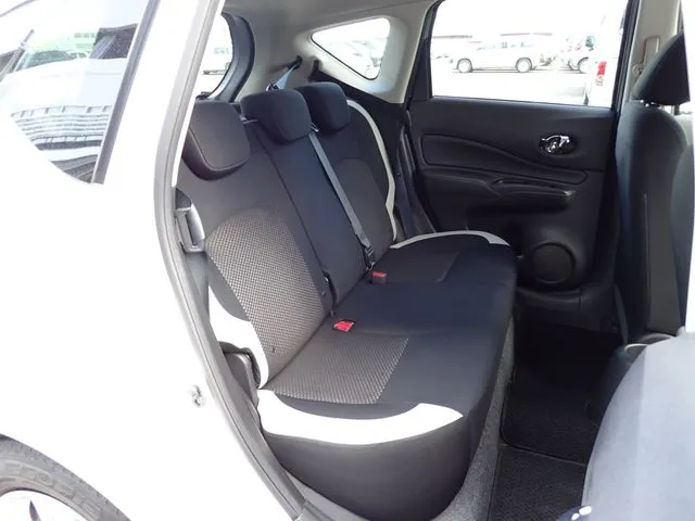 ノート（ニッサン）の車両写真