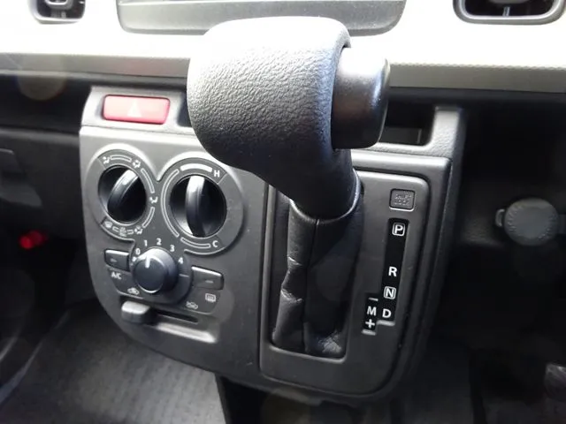 アルト（スズキ）の車両写真