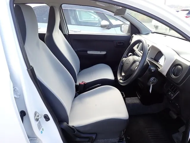 アルトバン（スズキ）の車両写真